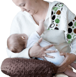Plus_Size_Mom_Feeding_edited.png